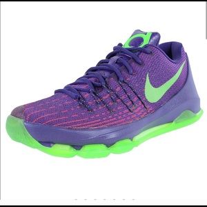 KD men’s basketball shoes size 13